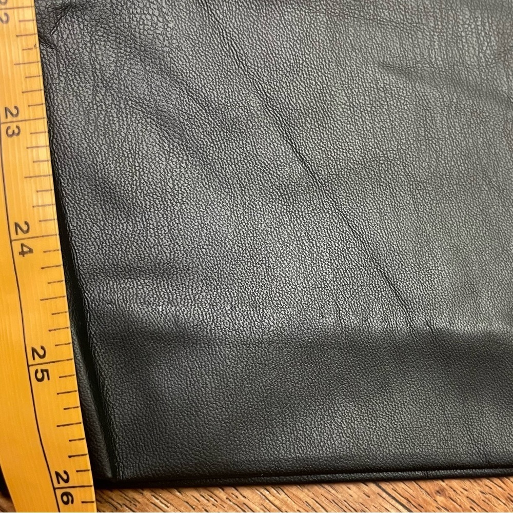 H&M Faux Leather Pleated Trousers - Picture 10 of 12